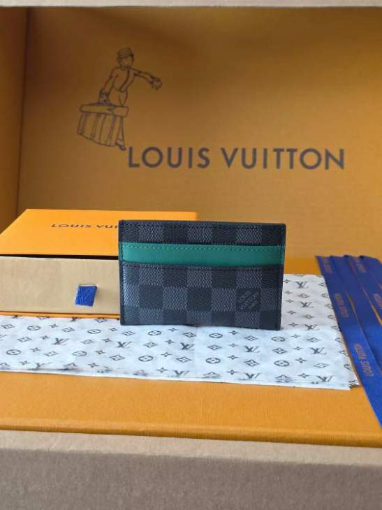 Picture of Louis Vuitton Wallets _SKUfw222148158fw